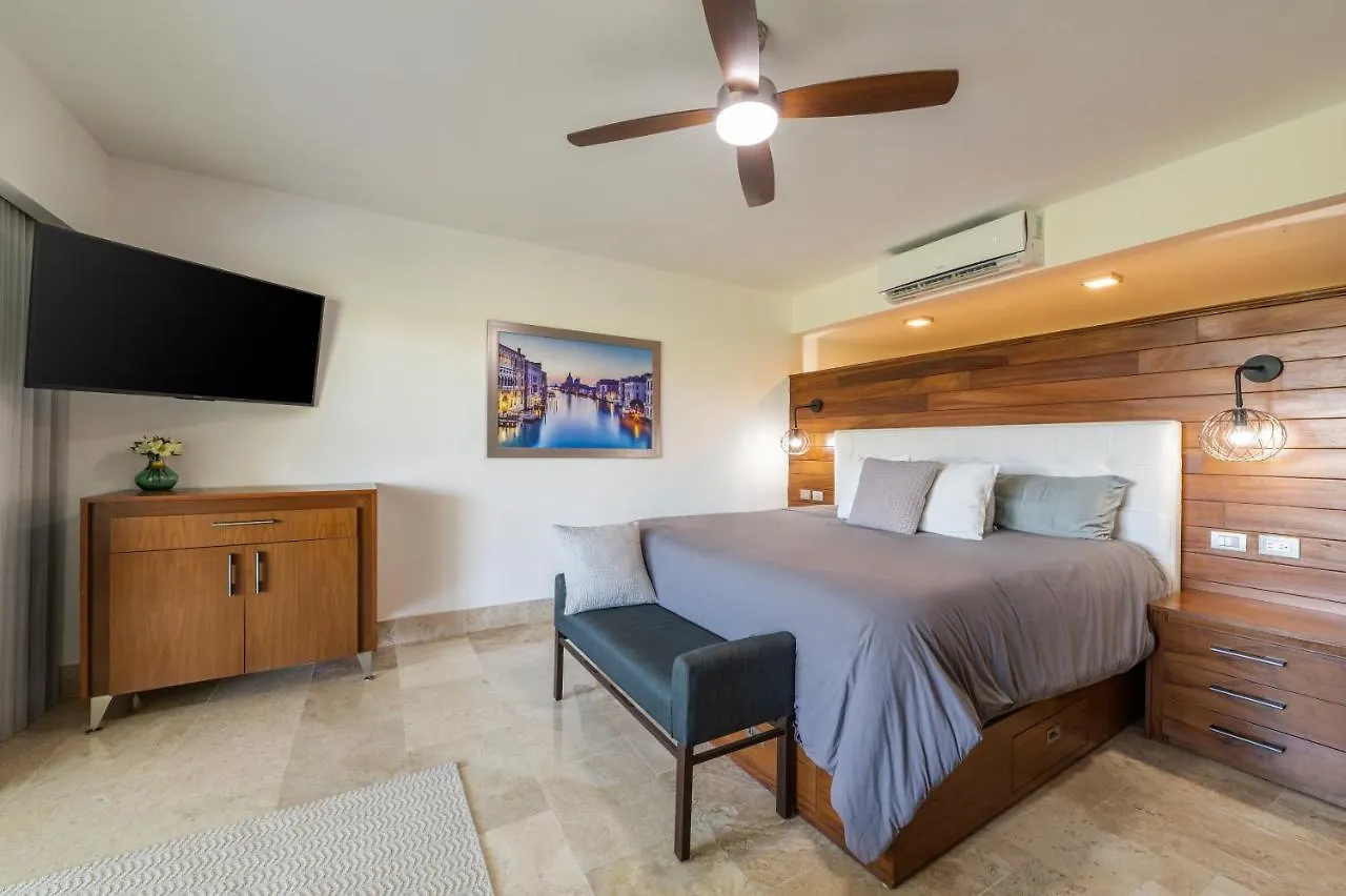 Beautiful Apartment By The Beach! Cancún Mexiko